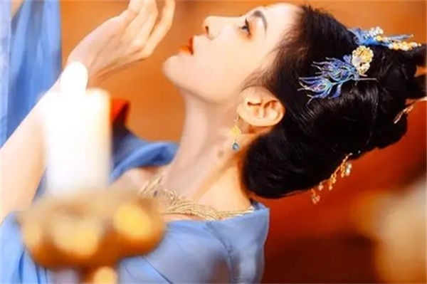 唐詩逸是誰?唐詩逸老公是誰?