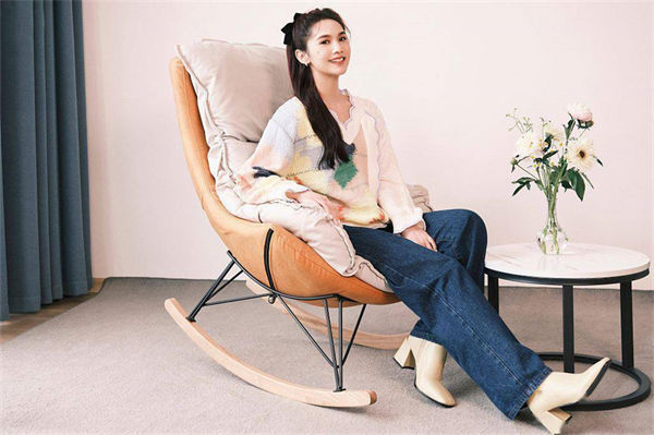 楊丞琳事件具體是什么?李榮浩楊丞琳結(jié)婚了嗎?