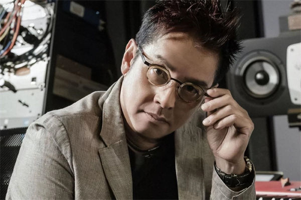 譚詠麟兒子是誰?譚詠麟為什么叫校長?