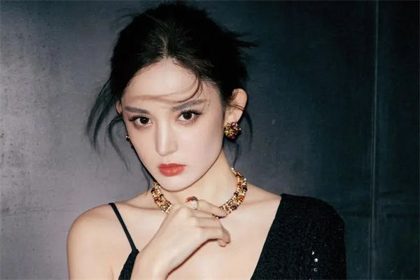 古力娜扎全名是什么?張翰古力娜扎什么時候在一起的?