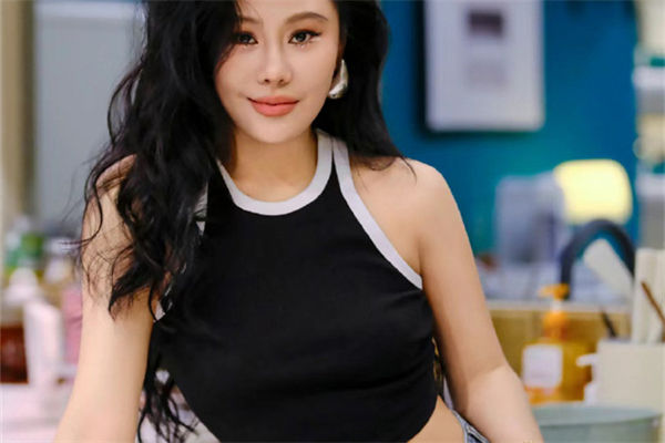 袁婭維年齡多大?馬思唯幫唱袁婭維是什么時候?