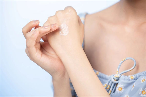 蜜絲婷大草莓和小草莓對比如何?