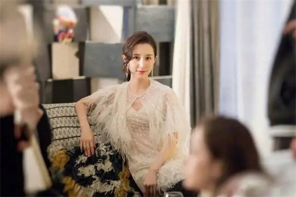 舒暢的老公是誰?舒暢整容是真的嗎?