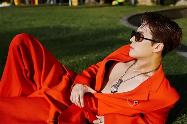 王嘉爾媽媽是誰?王嘉爾國籍是哪國?