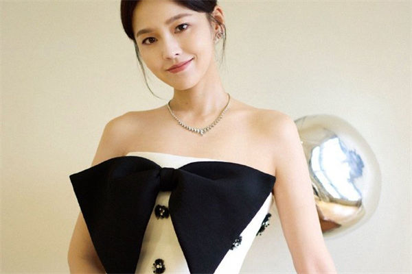 張佳寧的舅舅是誰?張佳寧的現實老公是誰?