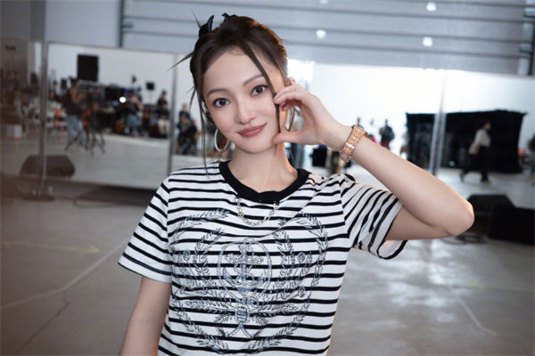 張韶涵身高多少?張韶涵媽媽是誰?