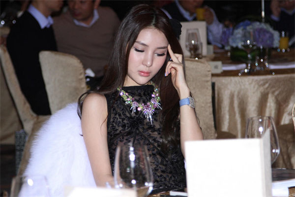 郭美美干爹是誰?郭美美事件是什么?