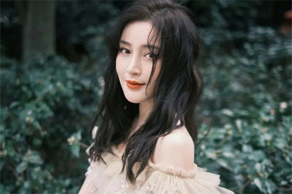 甘婷婷三圍多少?甘婷婷老公是誰?