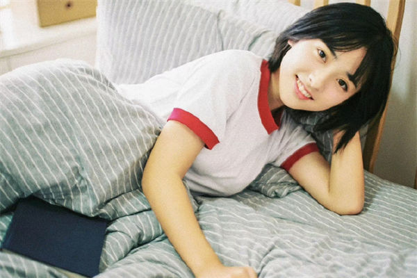 沈月身高多少?沈月是邱淑貞親生的嗎?