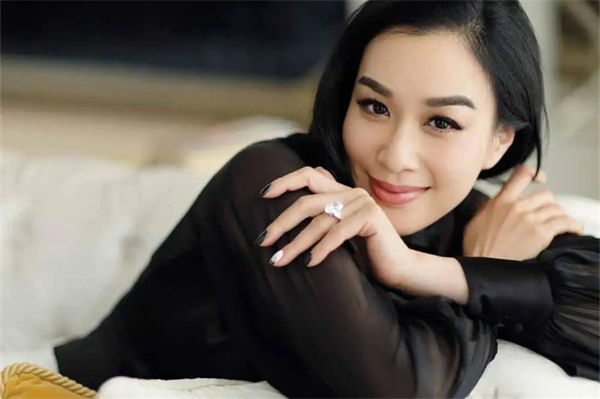 鐘麗緹老公是誰?鐘麗緹女兒是誰?