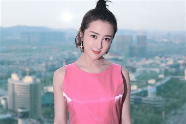 李依曉整容是真的嗎?李依曉被咬事件是什么?