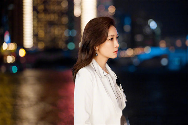 秦海璐的老公是誰?秦海璐吻戲是哪個劇?