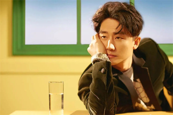 黃軒女朋友是誰?黃軒蔣雯麗什么關系?