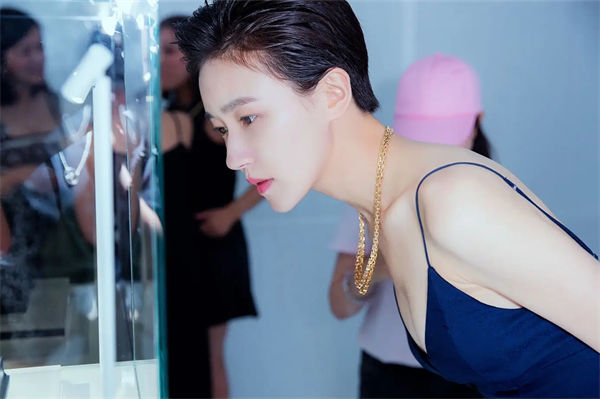 焦俊艷爸爸是誰?焦俊艷男朋友是誰?