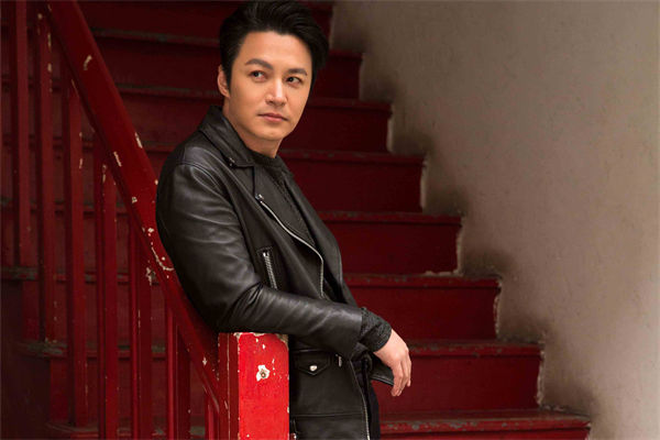 鄭國(guó)霖老婆是誰(shuí)?鄭國(guó)霖主演的電視劇有哪些?