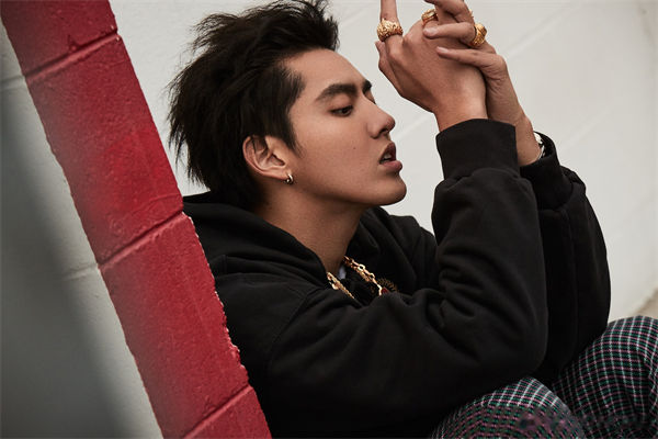 吳亦凡怎么了?吳亦凡媽媽是誰?