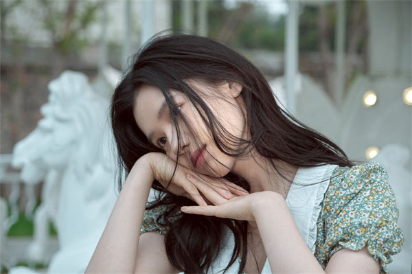 張婧儀盧昱曉撞造型引熱議是什么情況?