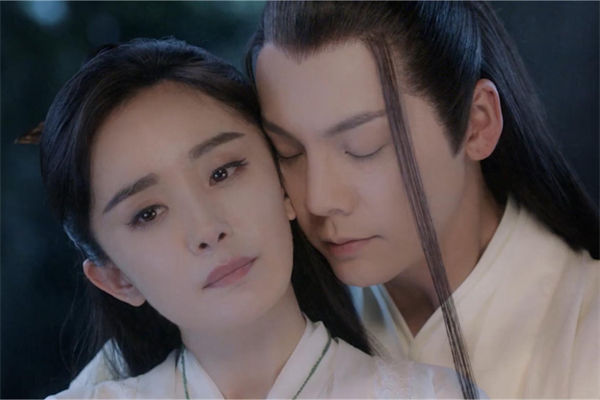 楊冪曬陳偉霆絕美睡顏是什么時(shí)候?