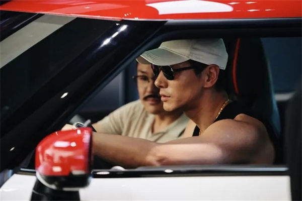 張亮兒子是誰?張亮送天天出國留學是真的嗎?