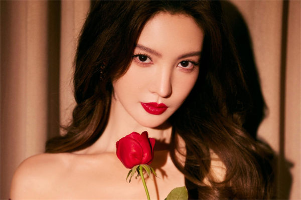 金晨前男友是誰?金晨回應被王傳君嚇到是怎么回事?