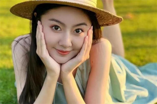 點讀機女孩是誰?點讀機女孩高君雨全網被禁是為什么?