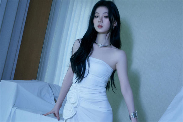 單依純身高多少?單依純家庭背景如何?