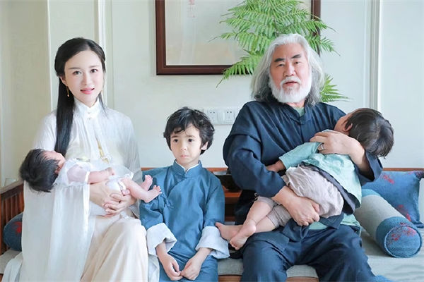 張紀中老婆是誰?張紀中混血兒馬丁是誰生的?