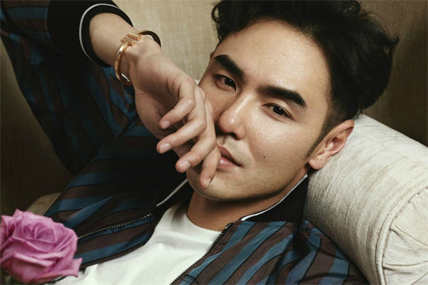 阮經(jīng)天女朋友是誰(shuí)?阮經(jīng)天發(fā)生車(chē)禍?zhǔn)鞘裁磿r(shí)候?