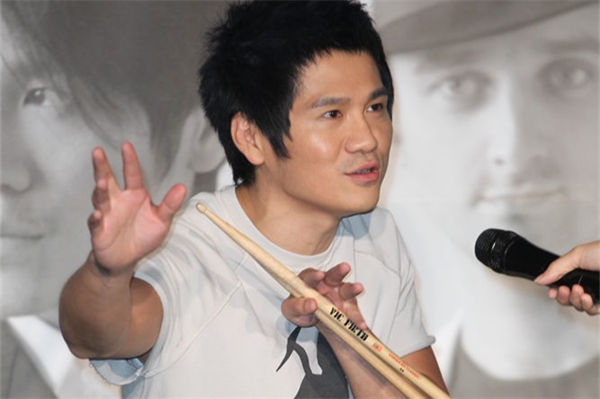 曹格老婆是誰?曹格女兒叫什么?