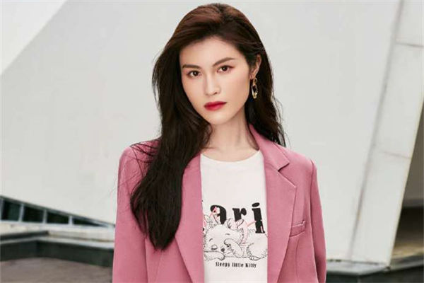 何穗身高多少?何穗老公是誰?