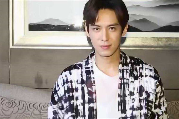 陳楚河女友是誰?陳楚河父親是誰?