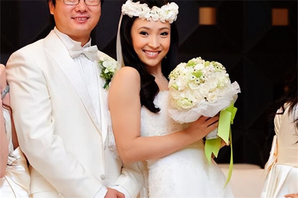 白靜母親是誰?白靜怎么死的?