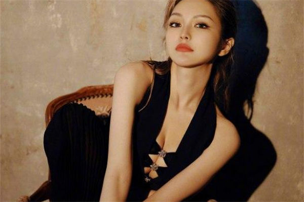 周揚青父親是誰?周揚青的家世怎么樣?