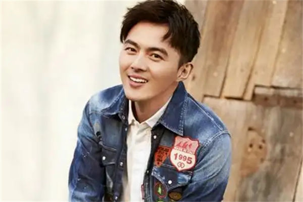 葉祖新老婆是誰?葉祖新與蔣欣是什么關系?