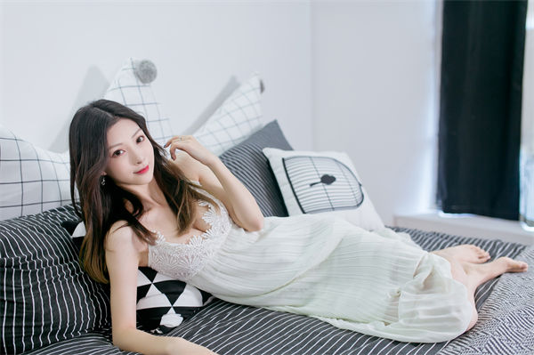 眼部精華液怎么用?