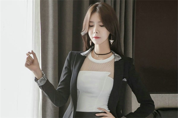 紀梵希粉底液好用嗎?